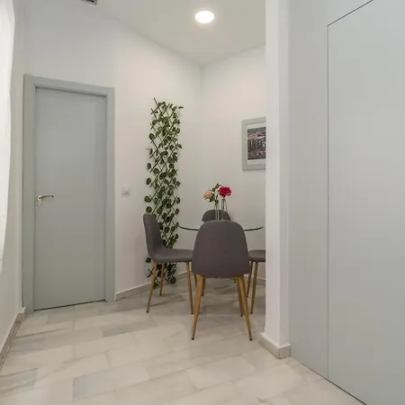 Tuguest Carcel Baja Apartment *